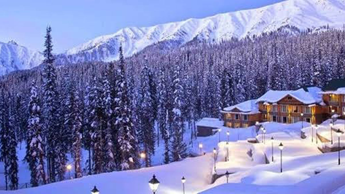 Snowfall snow in himachal pradesh manali keylong lahaul know best place to  visit kullu manali: बर्फबारी चाहते हैं देखना तो इस वीकेंड करें मनाली की इन  खूबसूरत जगहों की सैर - India